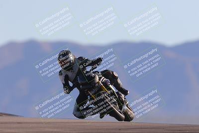 media/Nov-06-2023-Moto Forza (Mon) [[ce023d0744]]/3-Intermediate Group/Session 5 (Turn 9)/